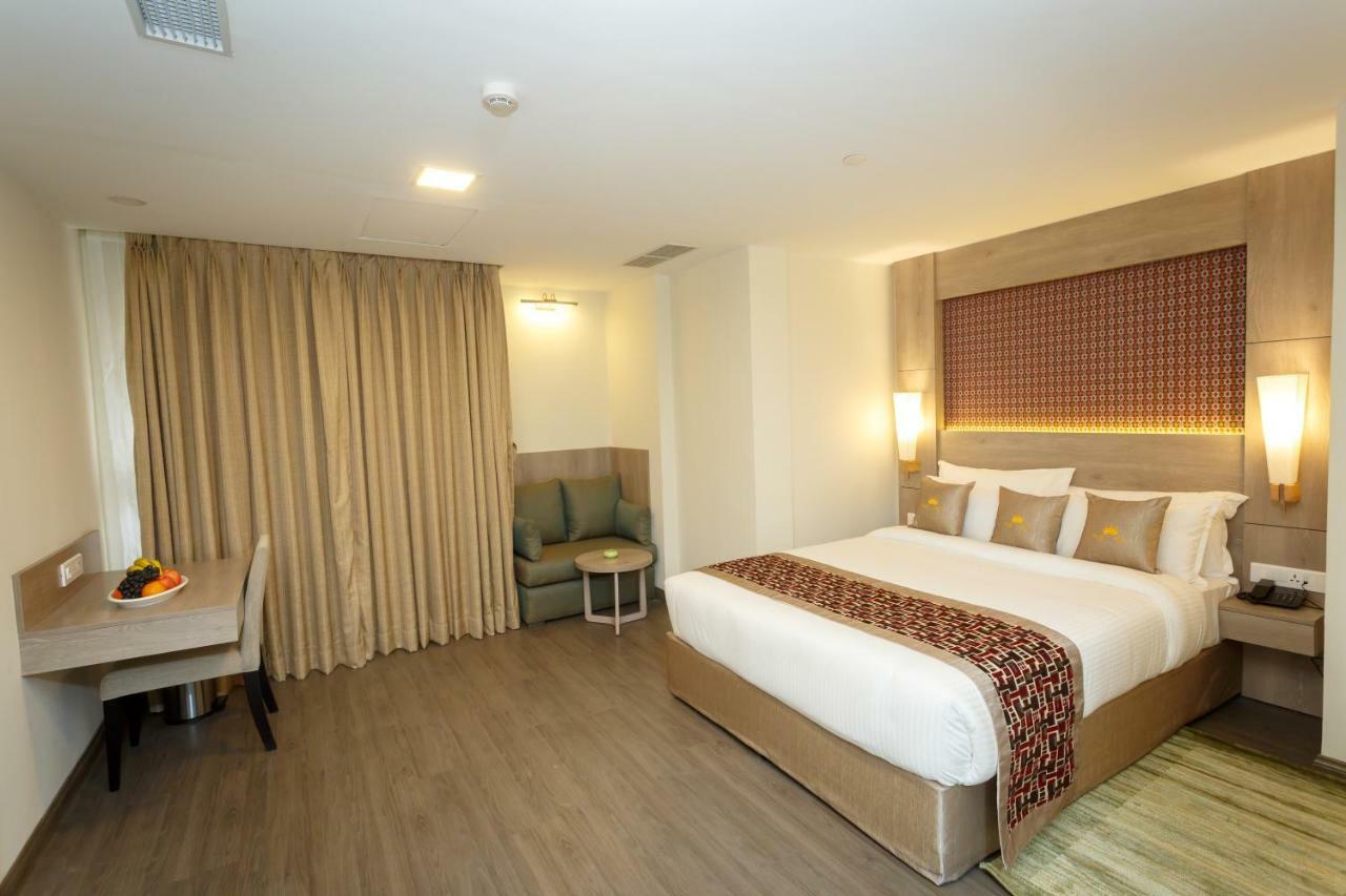 Hotel Crowne Imperial Catmandu Exterior foto